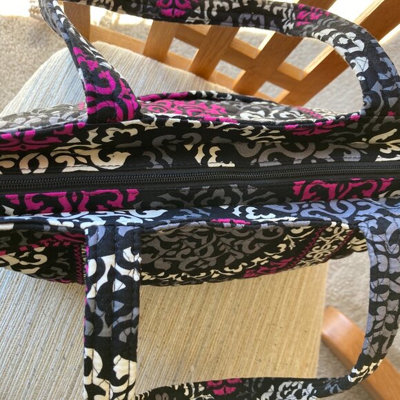 Vera Bradley NWOT Shoulder Bag Holiday Tote in Canterberry Magenta - Picture 10 of 16